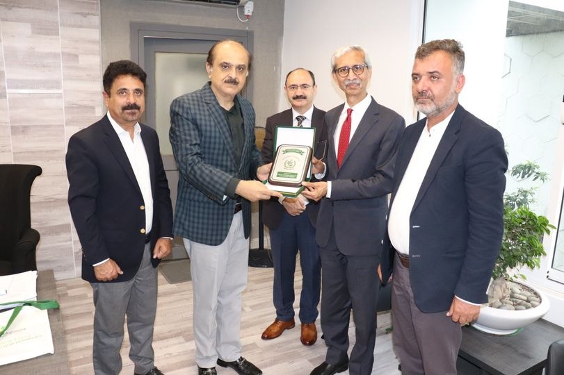 Productive Meeting Between Rupani Development Initiatives and Federal Secretary for Education-0